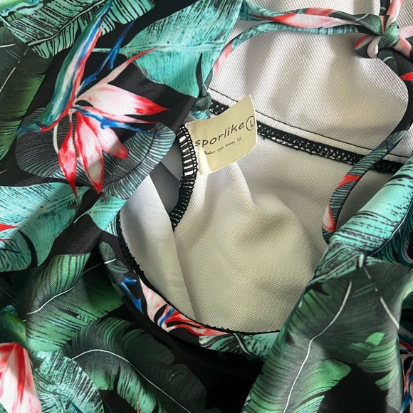 Sporlike Tropical Print One-Piece Swimsuit - Picture 6 of 9